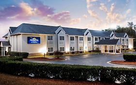 Microtel Southern Pines